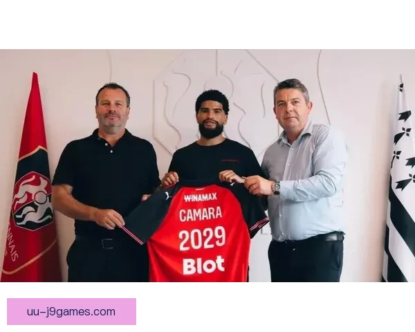 卡马拉主宰布雷斯特中场展现强悍统治力