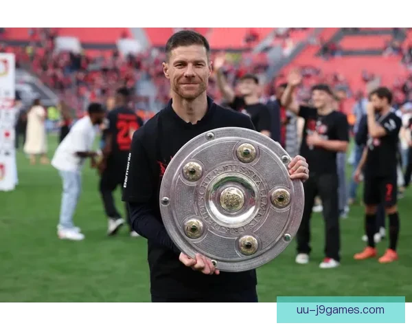 哈维阿隆索拒绝拜仁与利物浦邀请 留守勒沃库森续写不败夺冠传奇