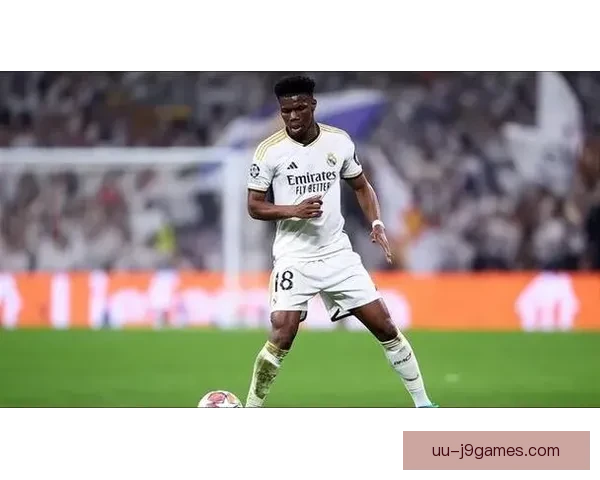 奥雷利安楚阿梅尼皇马防线受困客串中卫稳如磐石