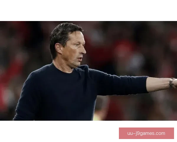 本菲卡宣布解雇主教练施密特 决定背后原因引发广泛讨论